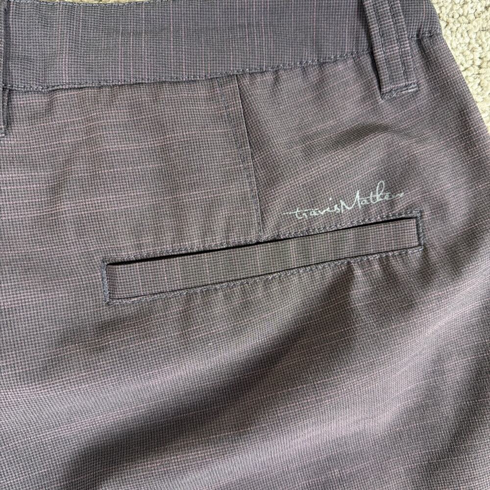 Travis Mathew Shorts Mens 32 Dark Purple 9" Lightweight Performance Golf Chino - Picture 9 of 9